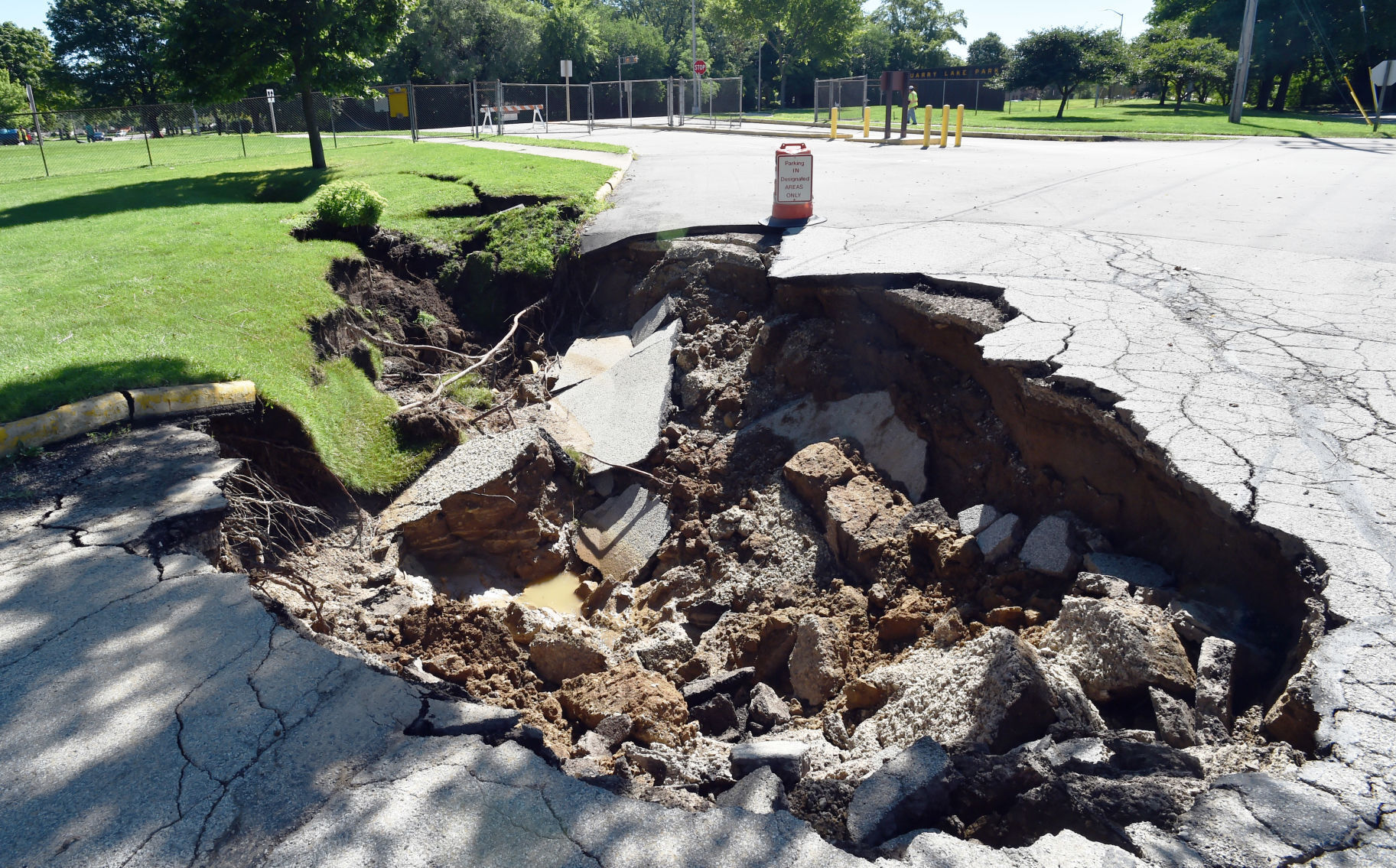 Quarry Lake Park sinkhole